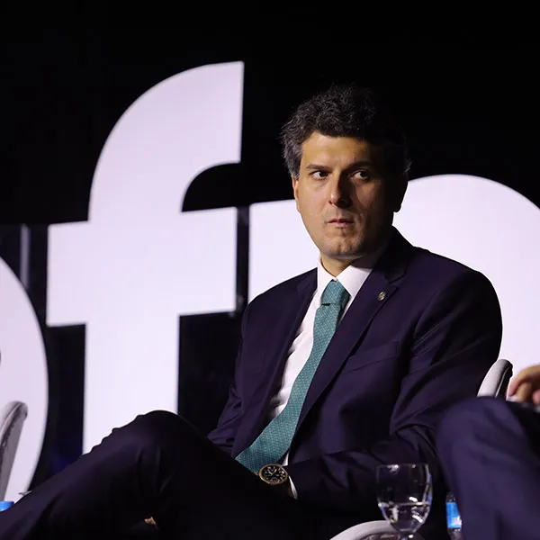 Legislativo deve liderar adaptação tecnológica da gestão pública com foco em eficiência e controle, defende deputado Eduardo Pedrosa